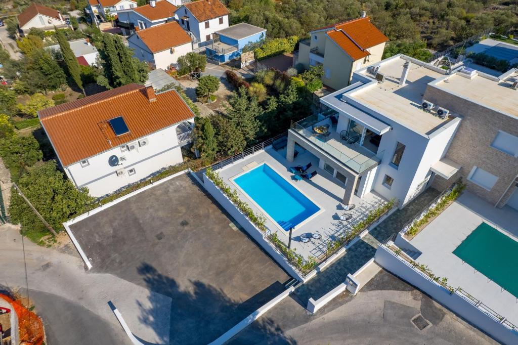 Bazén v ubytovaní Villa Mare & Skye alebo v jeho blízkosti