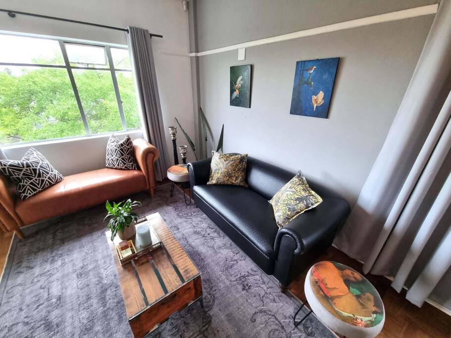 27 Fountain Square Apartment, Somerset West (updated prices 2024)