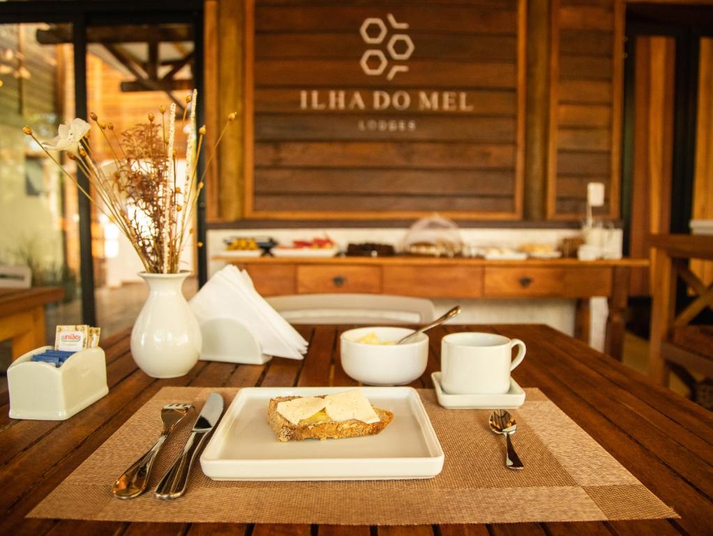 Comida no hotel ou em algum lugar perto