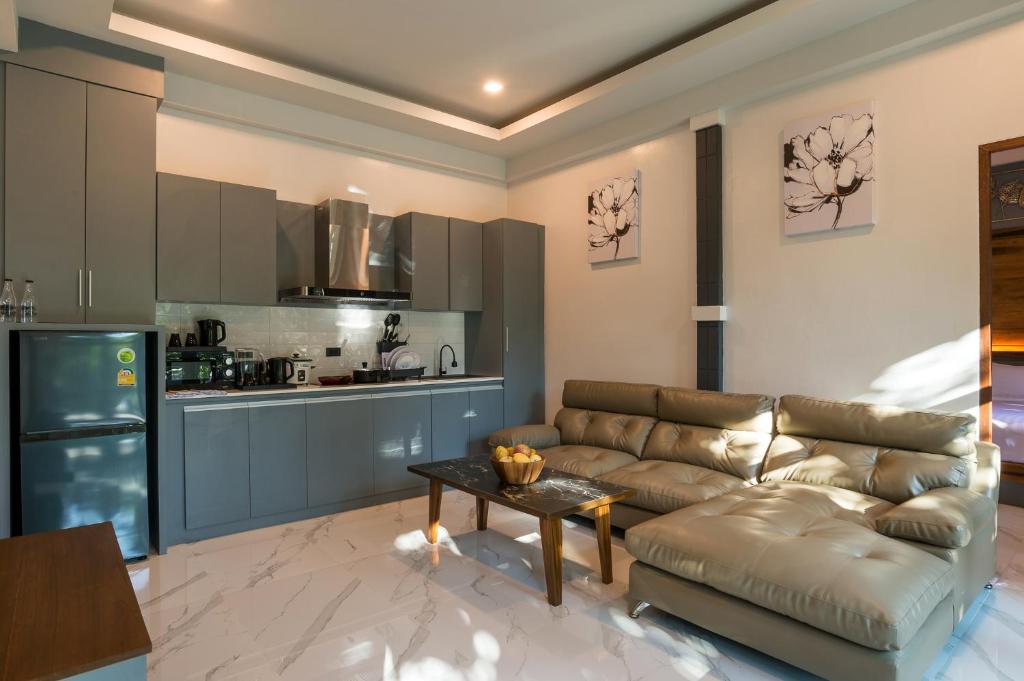 Loy Chalet - Two-Bedroom Villa