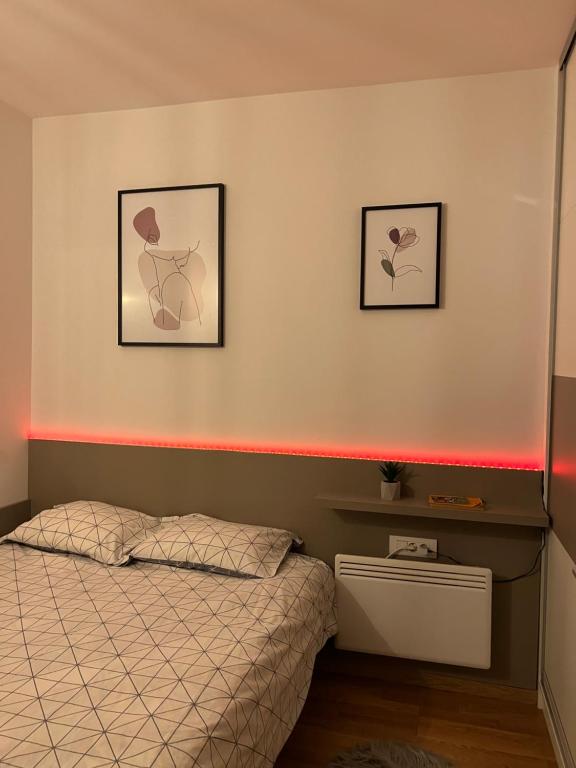 Postel nebo postele na pokoji v ubytování Rest Apartman, Bjelašnica
