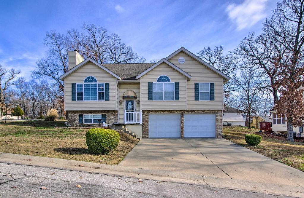 Osage Beach Home Less Than Half Mi to Marinas, Osage Beach (updated