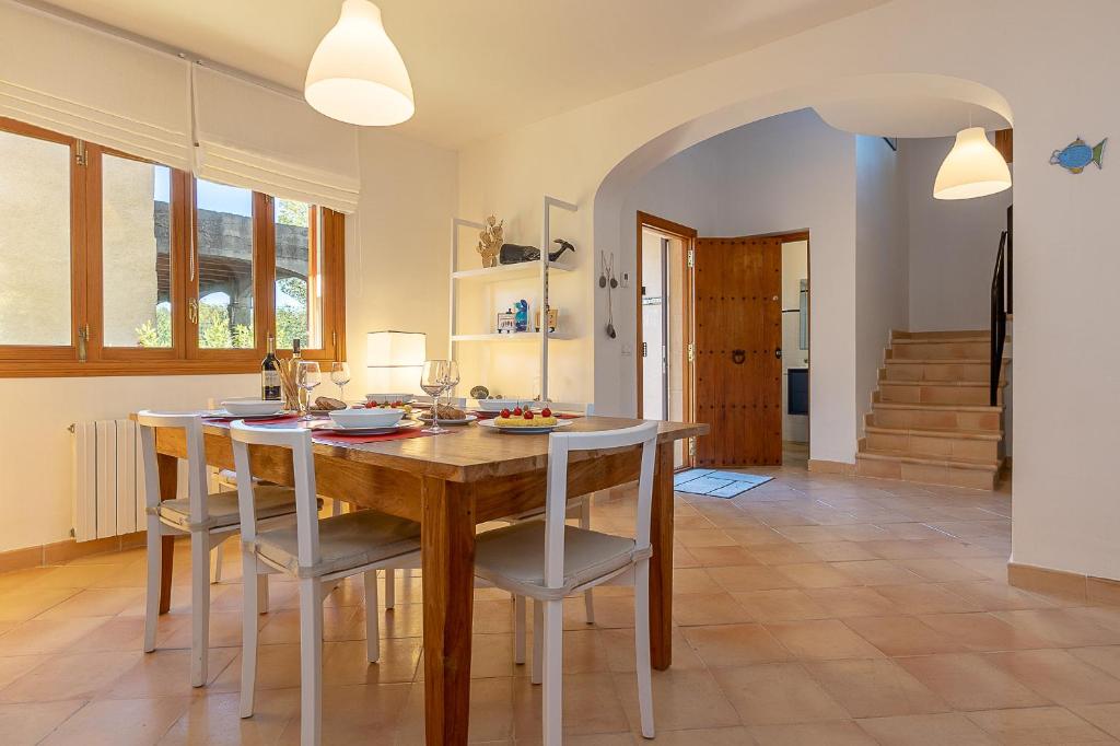 Fotografie z fotogalerie ubytování Townhouse Sonrisa by homevillas360 v destinaci Artá