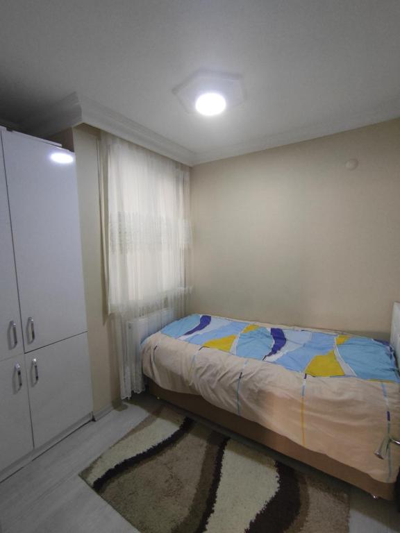 En eller flere senge i et værelse på Private Room in Istanbul #13