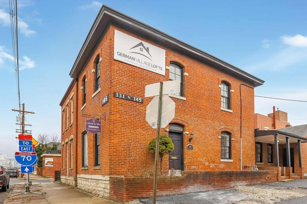 Afbeelding uit fotogalerij van Housepitality - The Neuschwanstein Flat in Columbus