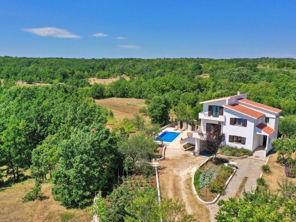 Villa Pearl in Stone
