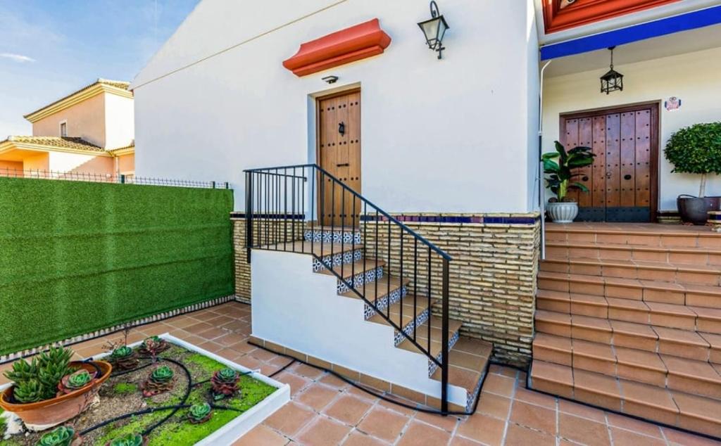 Balkón alebo terasa v ubytovaní Apartamento en Urbanización Residencial - Roble, 5