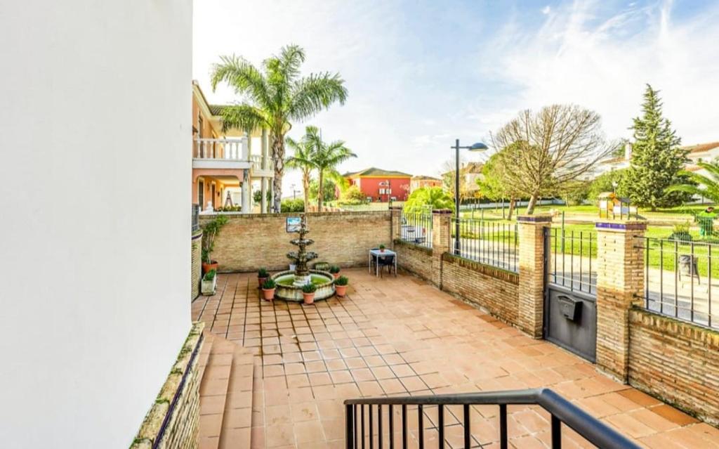 Balkón alebo terasa v ubytovaní Apartamento en Urbanización Residencial - Roble, 5