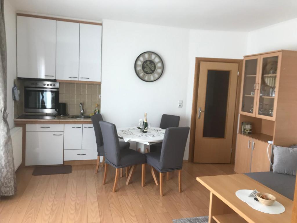 Apartmani Kuzmanovic Stan na dan - Housity