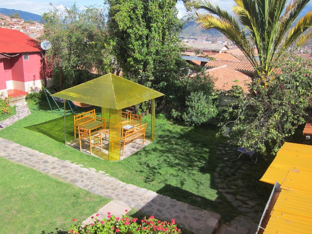an overhead view of a gazebo in a yard at Kurumi Hostel in Cusco