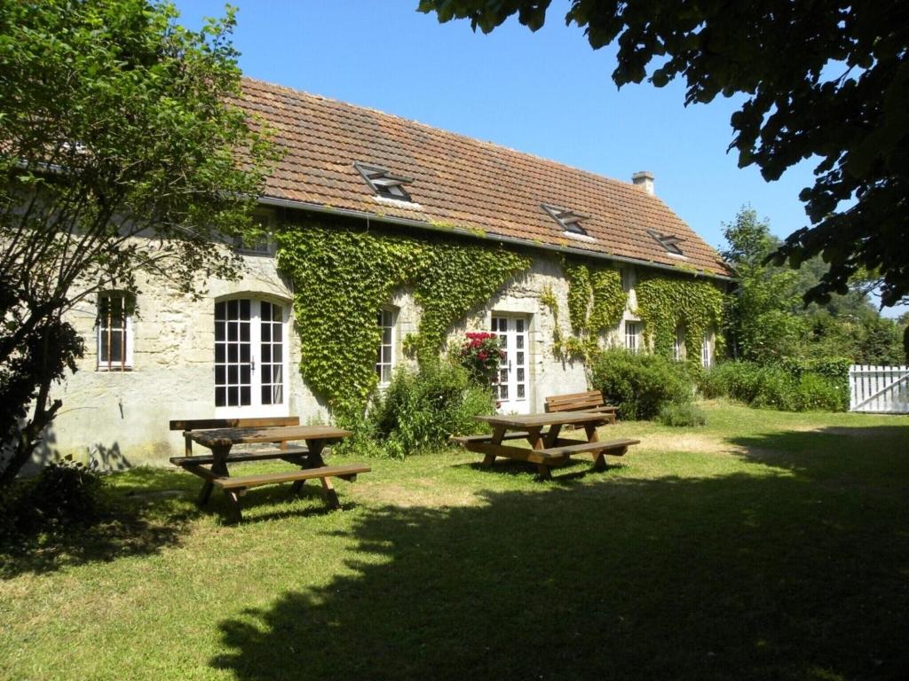 Vonkajšia záhrada v ubytovaní Charming holiday home 3km from Omaha Beach
