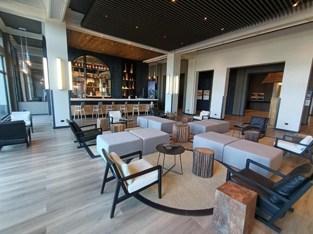 Un lugar para sentarse en Hotel Enjoy Pucón