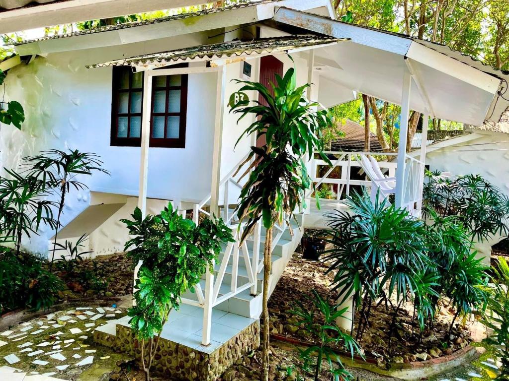 Сад в White house bailan resort