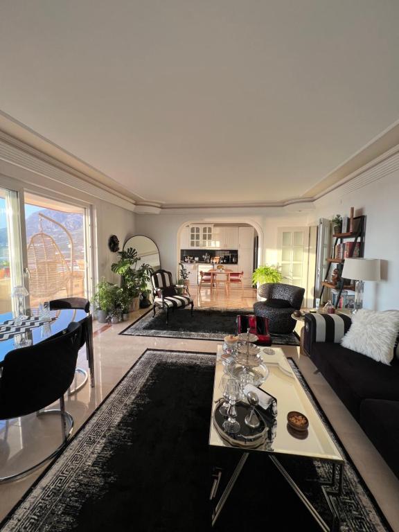 Lux , 2bedroom , inside complex