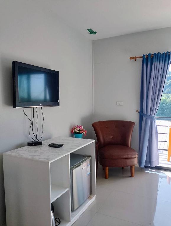 TV a/nebo společenská místnost v ubytování Phi Phi Top View Resort