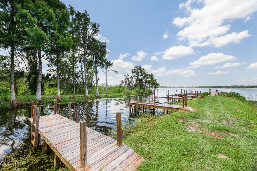 IDLEWILD LODGE AND RV PARK - Updated 2023 Prices & Reviews (Lake  Panasoffkee, FL)