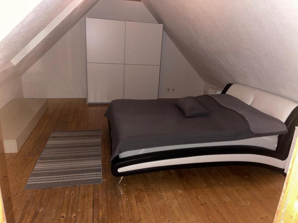 Fritterin - Housity