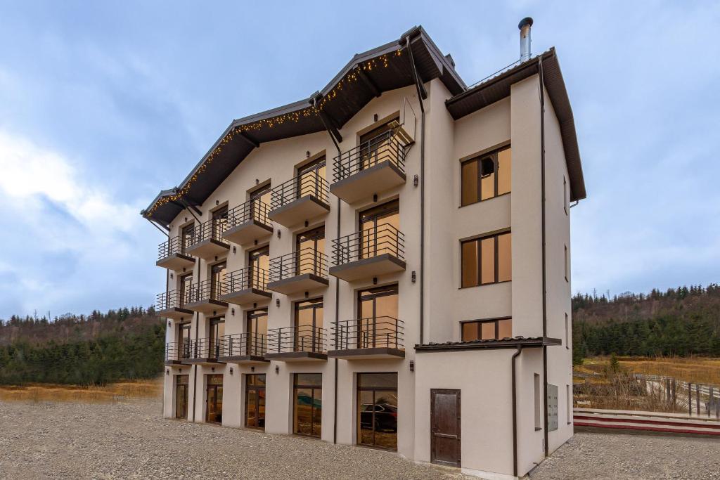 Budova, kde se aparthotel nachází