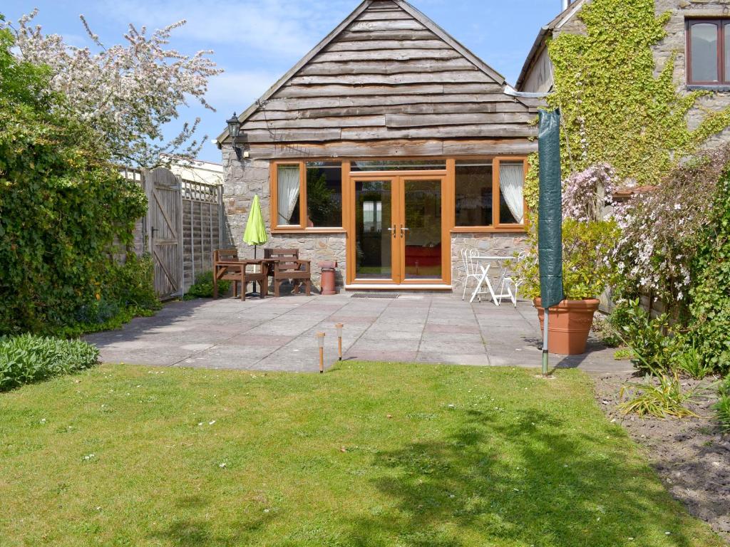 Hotels near Clevedon Court