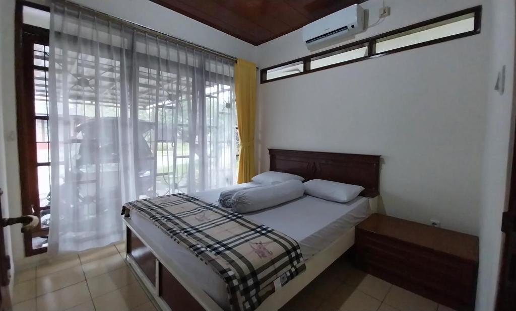 Pirerukafu Villa's - Villa Tipe Thailand di Kota Bunga Puncak - Three-Bedroom Villa