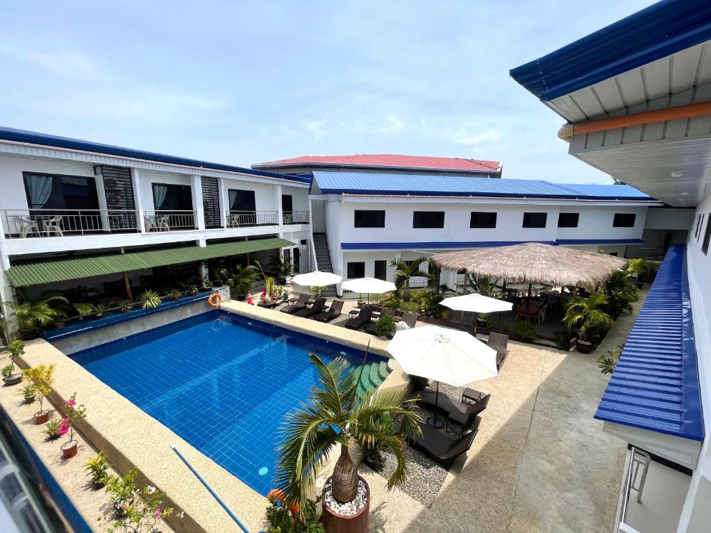 Bazén v ubytování MGH Alona Resort nebo v jeho okolí