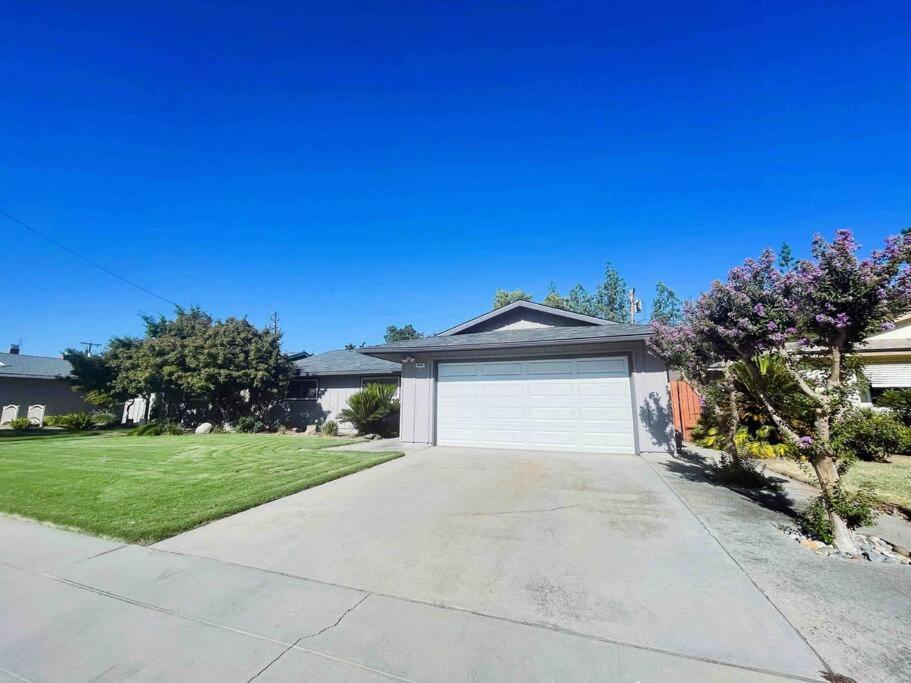 Fresno family house, Fresno (updated prices 2024)