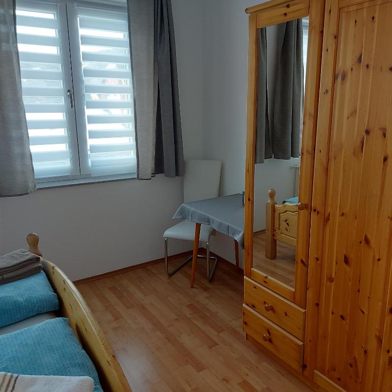 A seating area at Haus Mundl