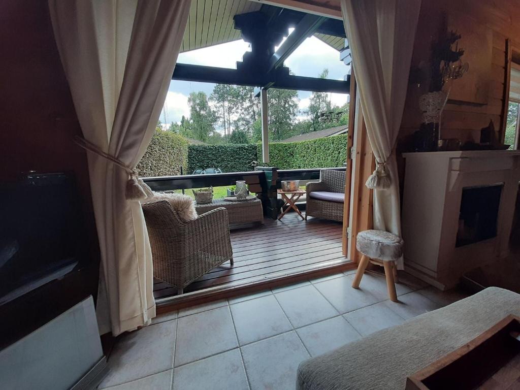 Posezení v ubytování Holiday Home Hulshorst near Dolfinarium