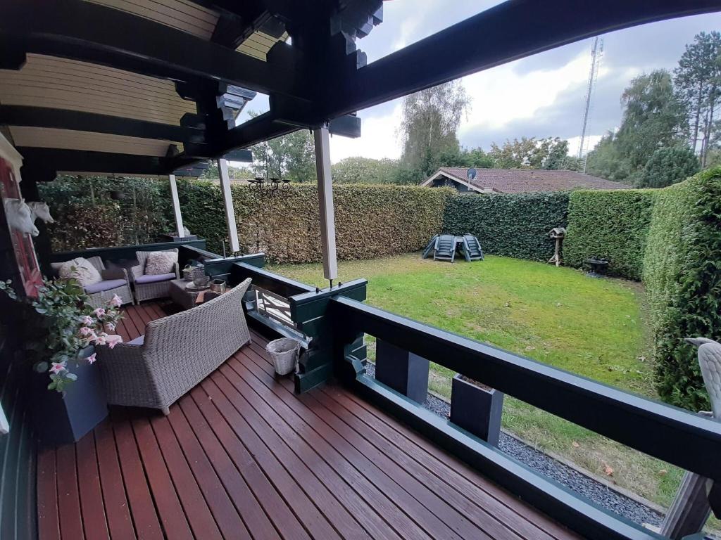 Zahrada ubytování Holiday Home Hulshorst near Dolfinarium