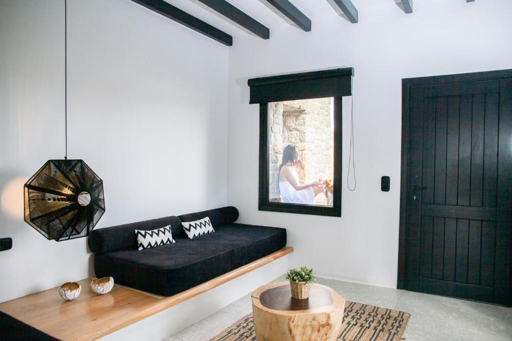 Agrari Bo Suites by Mykonos Rocks - 18