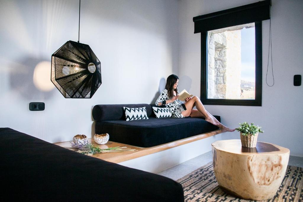 Agrari Bo Suites by Mykonos Rocks - 19