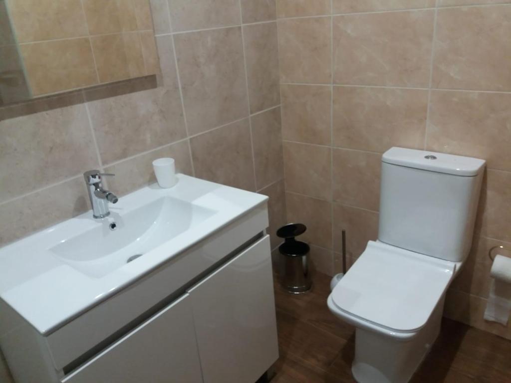 Koupelna v ubytování LPA PEREIRA Hotel restaurante