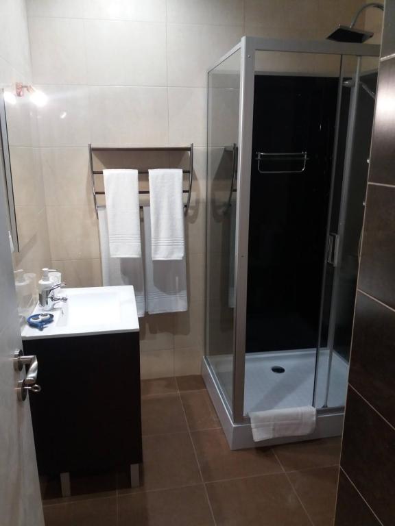 Koupelna v ubytování LPA PEREIRA Hotel restaurante
