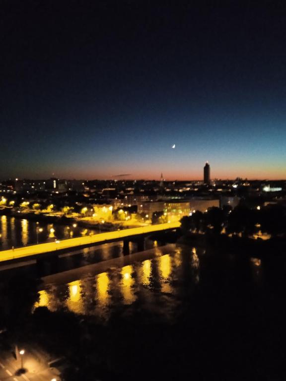Widok na miasto Nantes z tego apartamentu