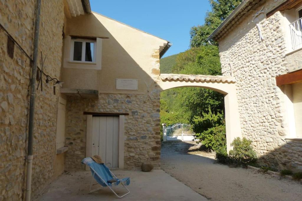 Le vieux Moulin du Rieu: MAISON + 2 STUDIOS =10prs - Housity