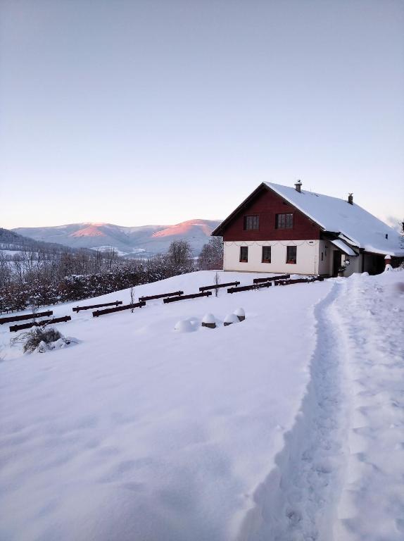 Chalupa Tomiva - Housity