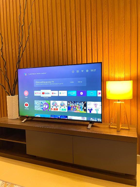 TV a/nebo společenská místnost v ubytování Villa Ruby - with private swimming pool