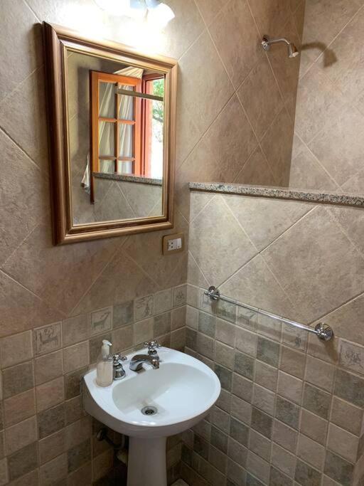 Casa Departamento Funes Bella Vista Wifi Cochera Pileta