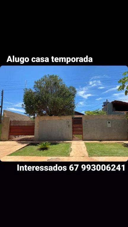 a picture of a building with a fence at Residencial Silva in Bonito
