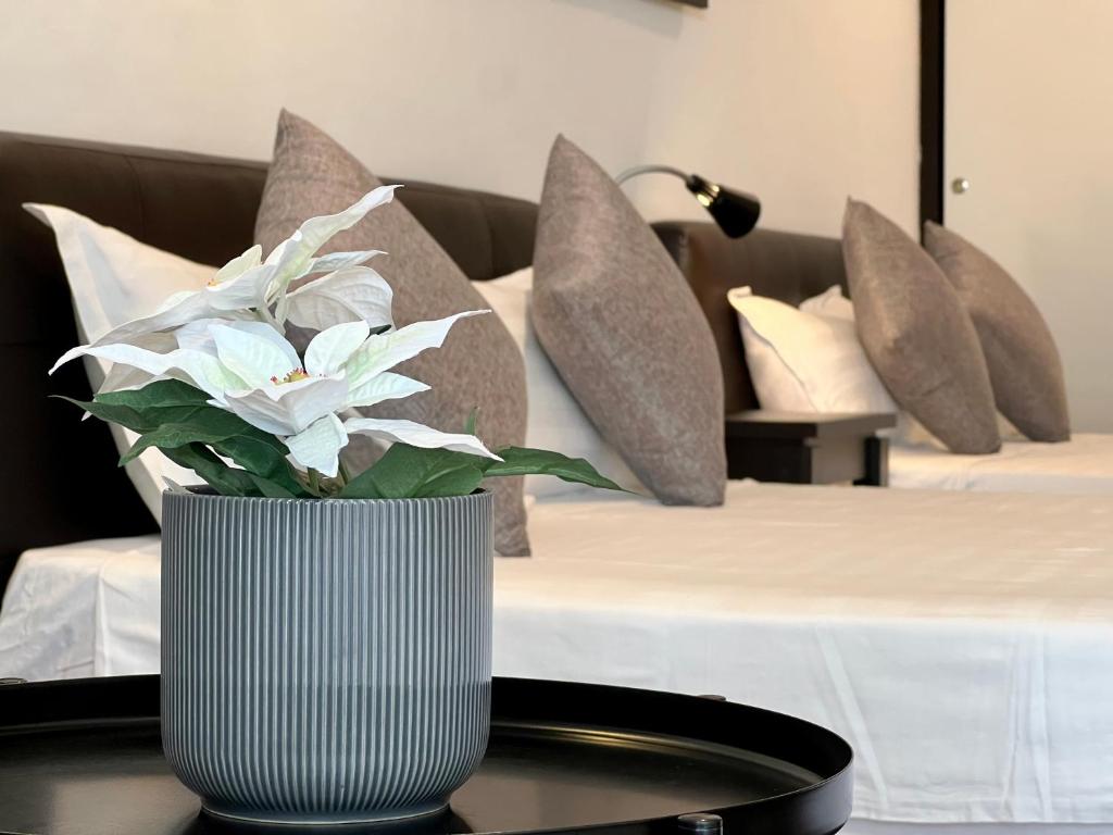 G Beach Front Villa - Deluxe Family Room Mit Terrasse 201