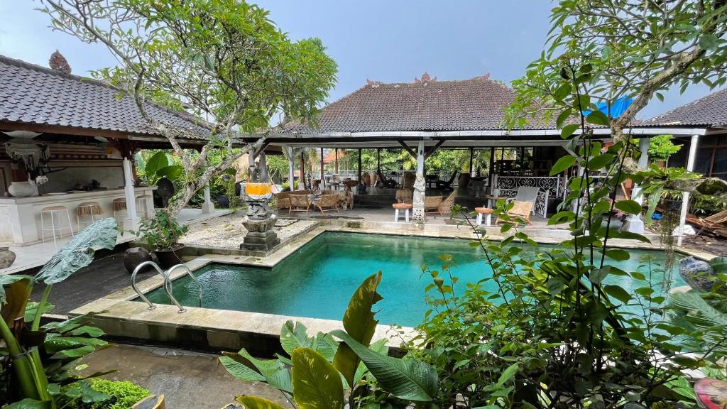 Bazén v ubytování Chakra Living Ubud nebo v jeho okolí
