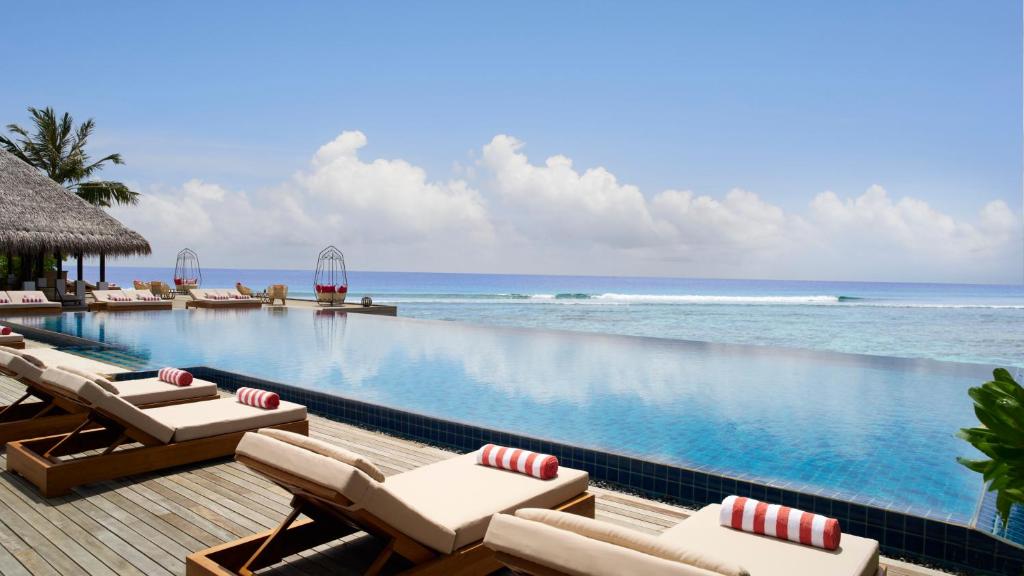 Bazén v ubytování Anantara Veli Maldives Resort nebo v jeho okolí
