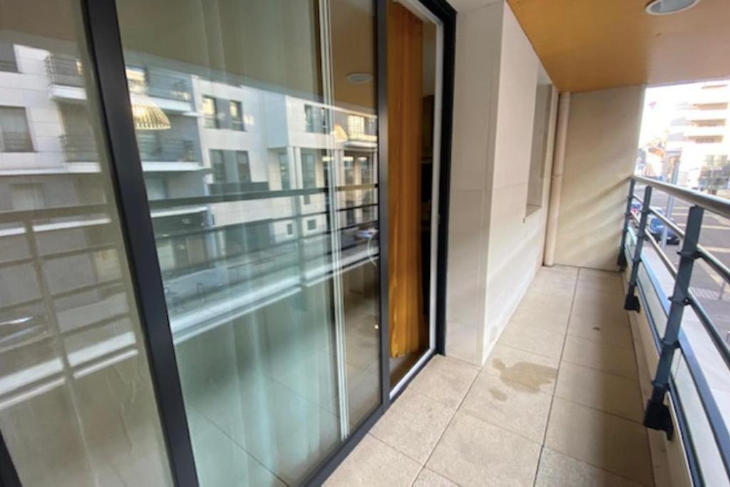 Fotografia z galérie ubytovania Cosy apartment with balcony in the heart of Caen v destinácii Caen