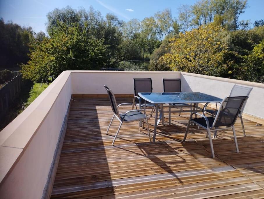Zdjęcie z galerii obiektu Agréable maison avec parking gratuit w Amiens