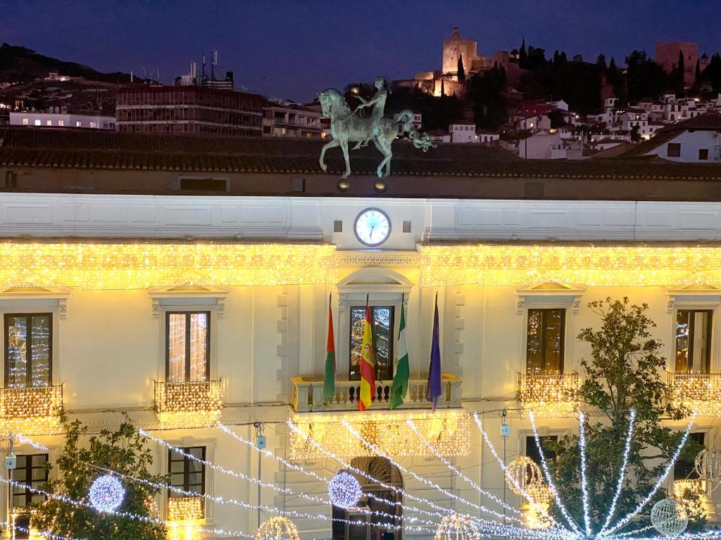 Plaza Ayuntamiento Granada Habitame inmobiliaria