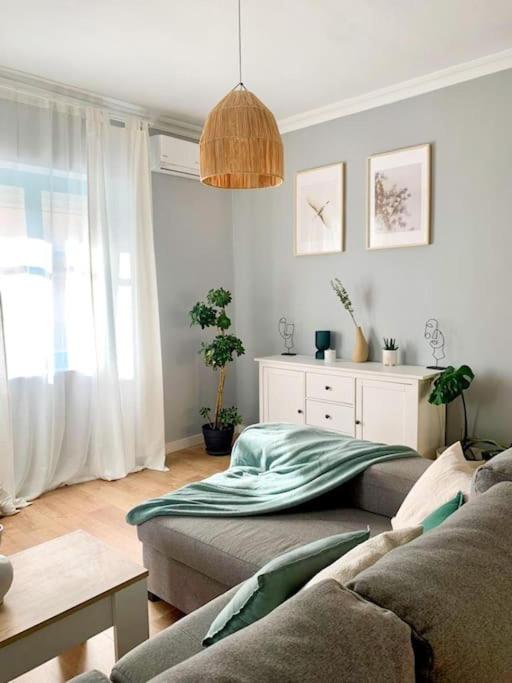 Część wypoczynkowa w obiekcie Bright flat Rosaleda