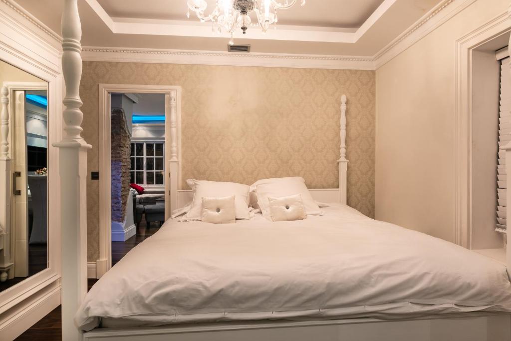 Posteľ alebo postele v izbe v ubytovaní weforyou 2 BEDROOMS PENTHOUSE AT MALAGA CENTER