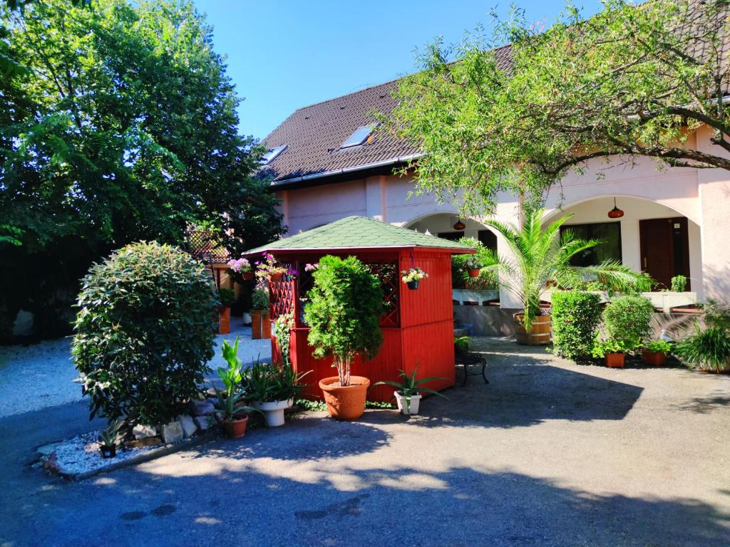 Zahrada ubytování Hotel Oswaldo