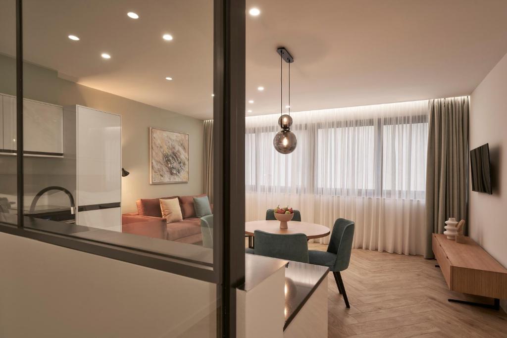 Hestia - Dimitressa 4 - 17