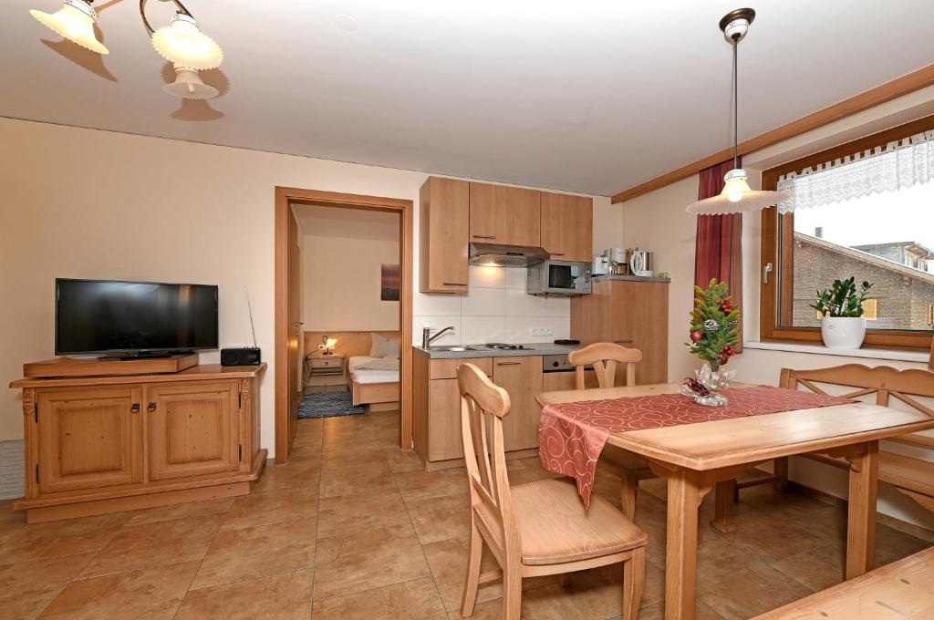 Kuchyňa alebo kuchynka v ubytovaní Tre Soli Appartements Restaurant